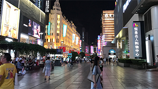購物中心供大于求 誰能活得更好？