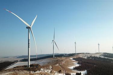 黑龍江單機(jī)容量最大風(fēng)電機(jī)組運(yùn)行、建設(shè)“兩頭熱”