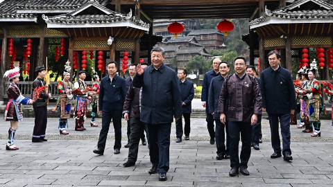 習(xí)近平在貴州考察時(shí)強(qiáng)調(diào) 堅(jiān)持以高質(zhì)量發(fā)展統(tǒng)攬全局 在中國式現(xiàn)代化進(jìn)程中展現(xiàn)貴州新風(fēng)采