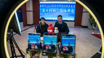 袁海波：“我是農(nóng)民工，更懂農(nóng)民工”